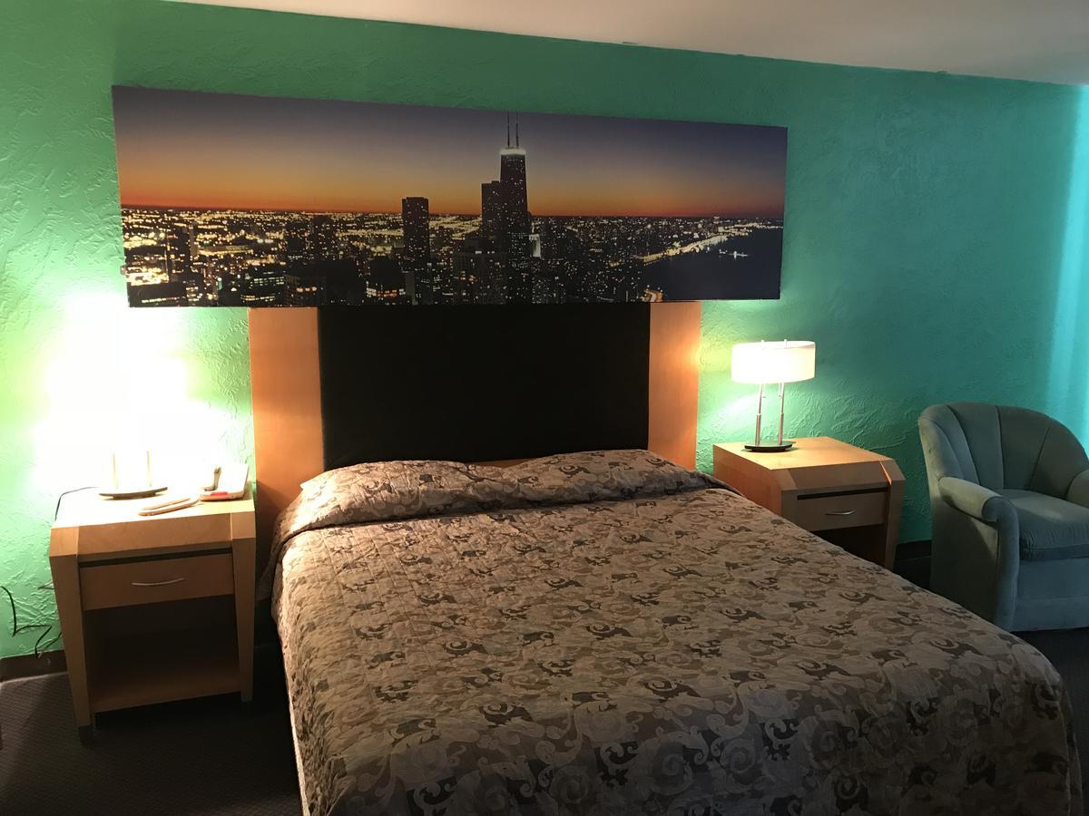 Fiesta Motel Pontiac 외부 사진