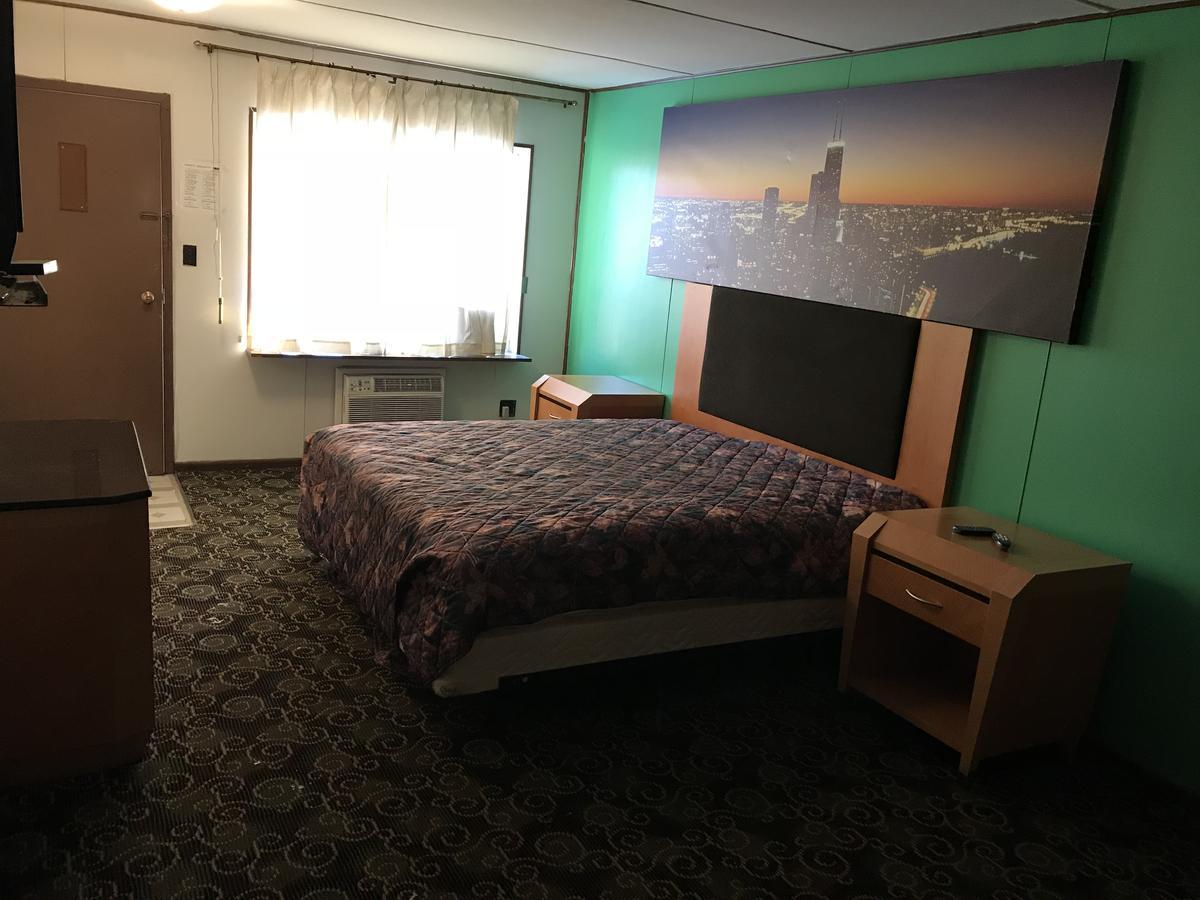 Fiesta Motel Pontiac 외부 사진